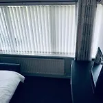 Cheerful Two Bed Home, Free Parking & Pool Table Μίντλεσμπρο