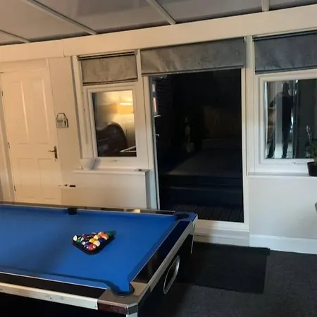 Cheerful Two Bed Home, Free Parking & Pool Table Nyaraló Middlesbrough
