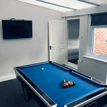 Cheerful Two Bed Home, Free Parking & Pool Table Nyaraló Middlesbrough